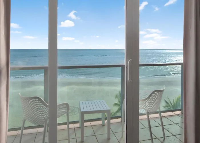 Jupiter Beach Resort & Spa