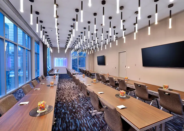 Aloft By Marriott Chicago Mag Mile