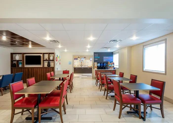 Holiday Inn Express Vermilion By Ihg
