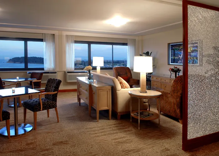 Hilton San Francisco Airport Bayfront - No Resort Fee Burlingame