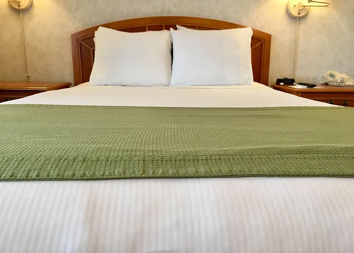 Guesthouse Inn & Suites Poulsbo