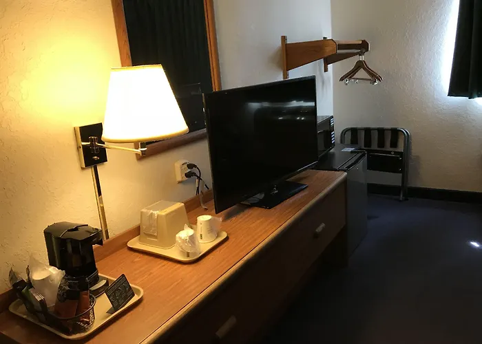 Super 8 By Wyndham Sidney Ny