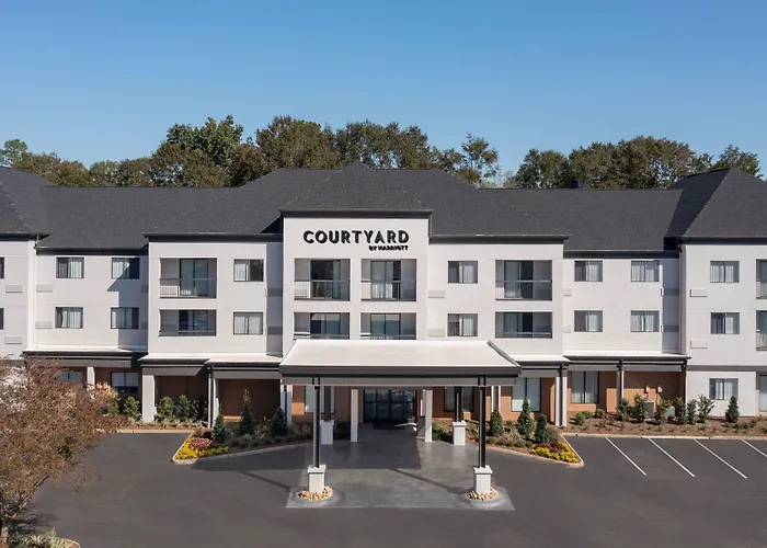 Courtyard By Marriott Dothan