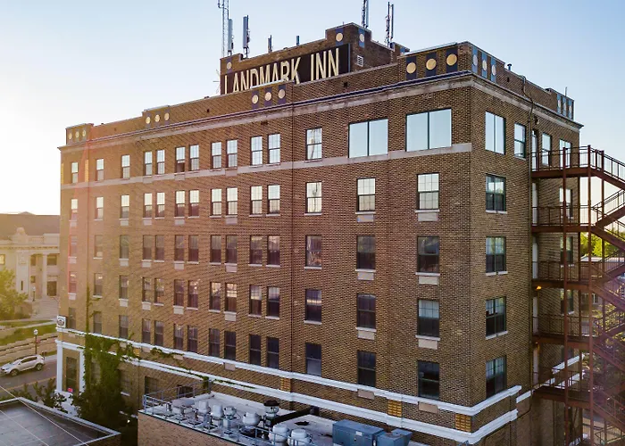 Landmark Inn