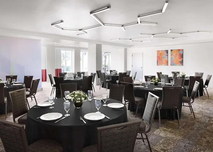 Hilton Garden Inn Denver South Park Meadows Area
