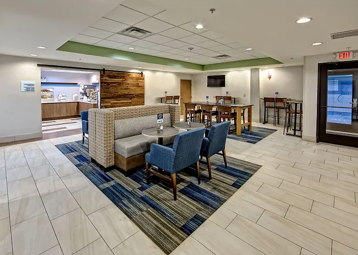 Holiday Inn Express & Suites Crossville By Ihg