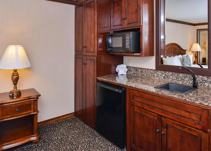 Best Western Edgewater Resort
