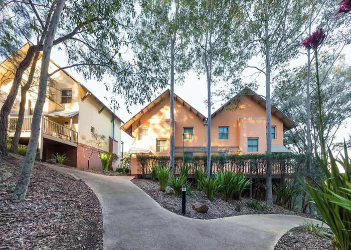 Avani Cypress Lakes Resort