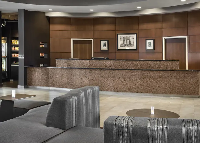 Courtyard By Marriott Newark Elizabeth