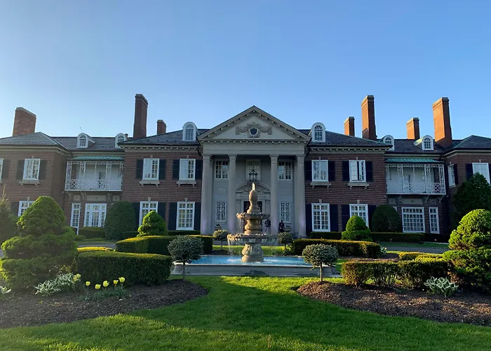Glen Cove Mansion