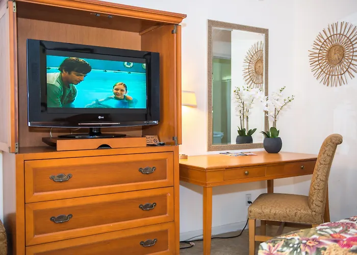 Shore Haven Resort Inn