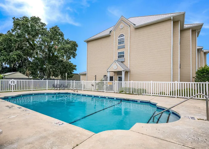 Americas Best Value Inn & Suites Brunswick
