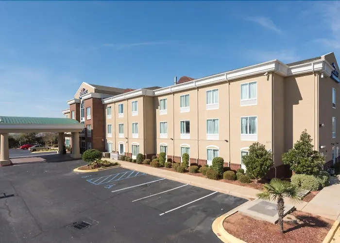 Baymont By Wyndham Montgomery South