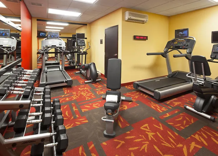 Courtyard By Marriott London