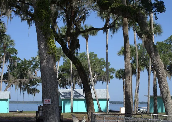 The Bungalows On Lake Griffin