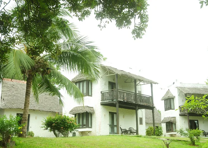 Jacaranda Indian Ocean Beach Resort