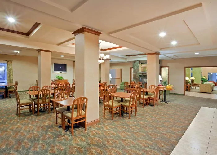 Triple Play Resort Hotel & Suites