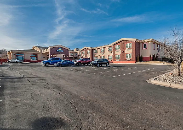 Days Inn By Wyndham Manitou Springs