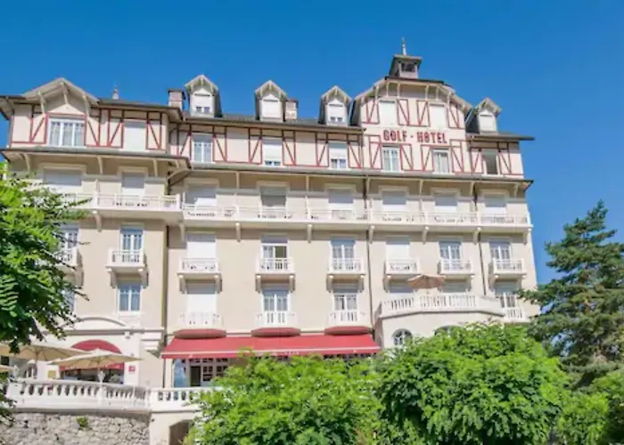 Golf Hotel