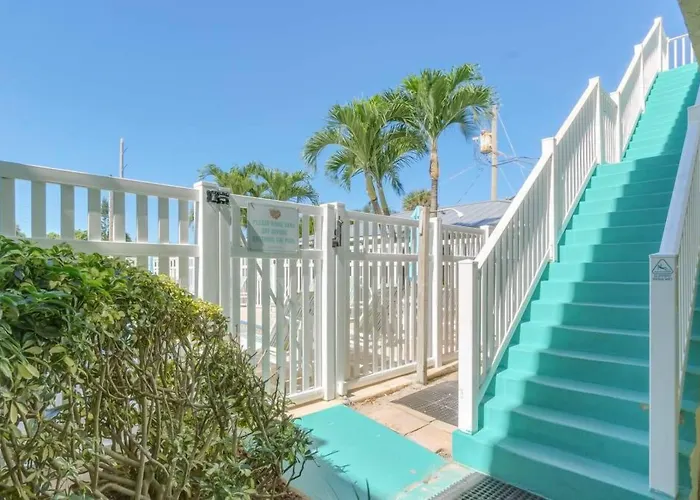 Tuckaway Shores Resort