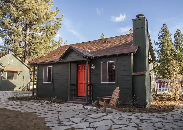 Noon Lodge