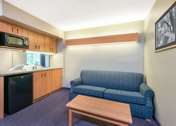 Microtel Inn & Suites By Wyndham Hazelton/Bruceton Mills
