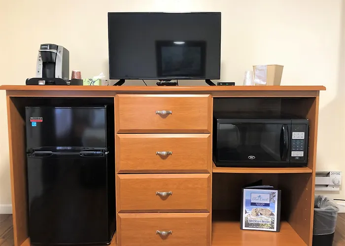 Blue Coast Inn & Suites