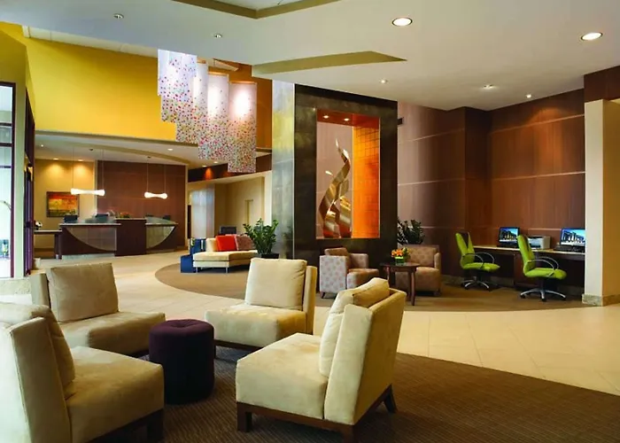 Sonesta Milwaukee West Wauwatosa Hotel