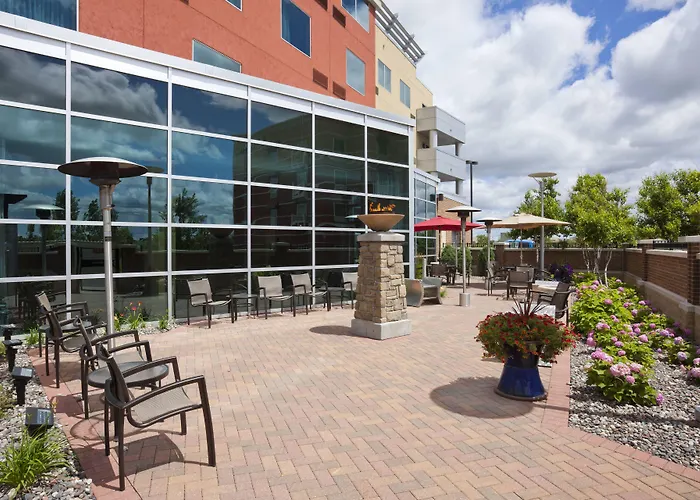 Courtyard Minneapolis Maple Grove Arbor Lakes
