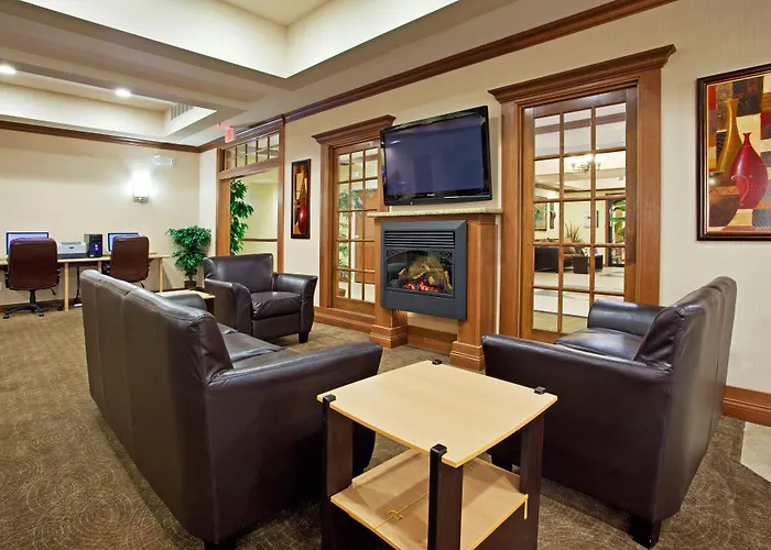 Holiday Inn Express Hotel & Suites Howell By Ihg