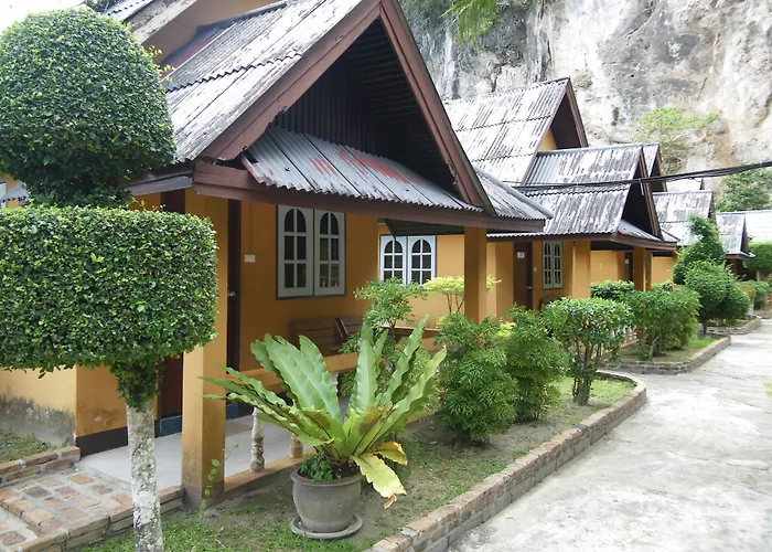 Diamond Cave Resort