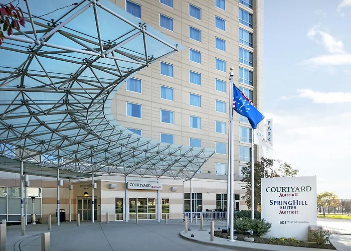 Courtyard By Marriott Indianapolis Downtown