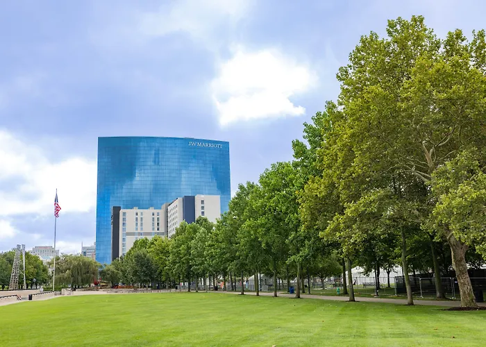Courtyard By Marriott Indianapolis Downtown