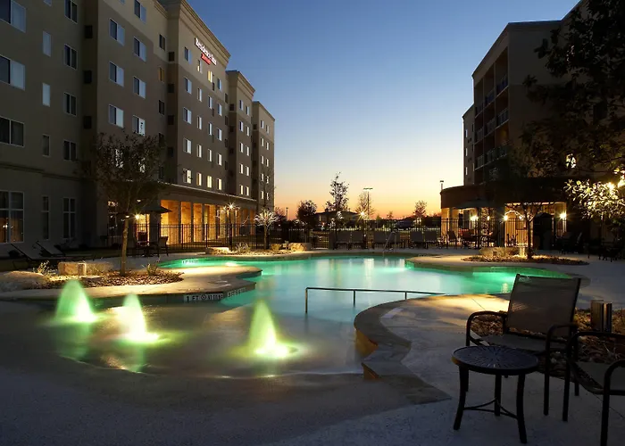 Courtyard By Marriott San Antonio Six Flags At The Rim