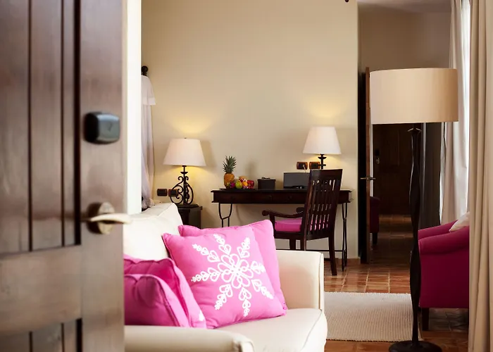 Guaycura Boutique Hotel, Beach Club & Spa