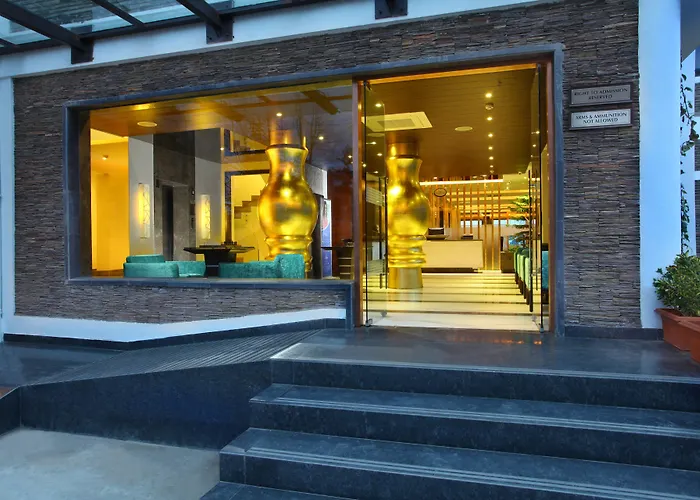 Marigold Sarovar Portico Shimla With Heated Pool And Ac Rooms-A Resort Cottage And Spa