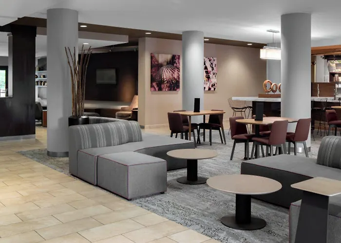 Courtyard By Marriott Raleigh North