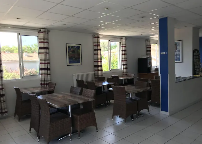 Le Carry Hotel