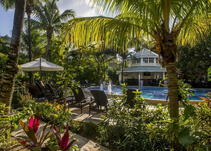 Paradise Beach Resort & Dive Center