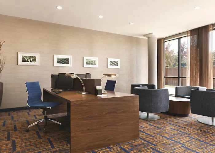 Courtyard By Marriott Salisbury