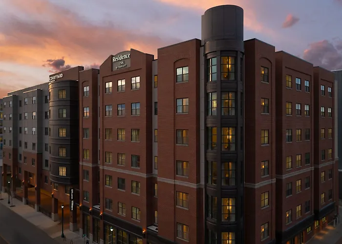 Courtyard By Marriott Syracuse Downtown At Armory Square