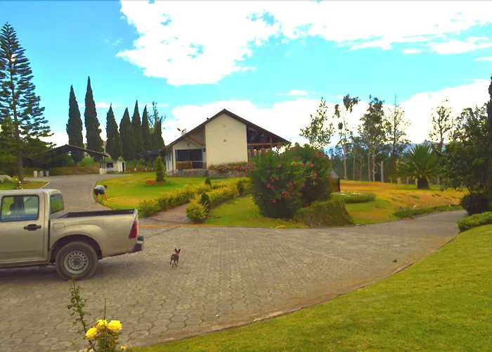 Quito Airport Suites Hotel