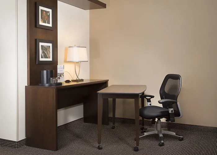 Courtyard Par Marriott Montreal Centre-Ville