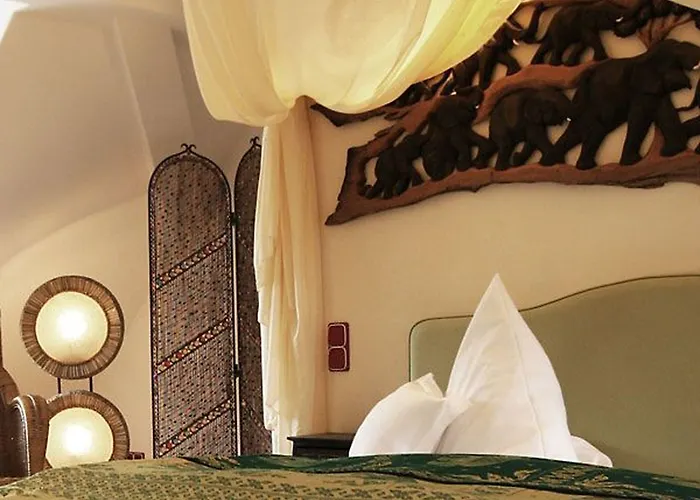 Hip Hotel