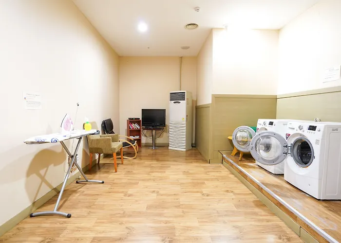 Gumi Century Hotel