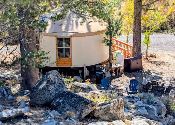 Desolation Hotel Hope Valley