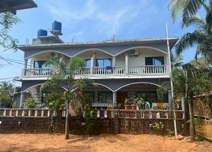 Hotel Saffron Baga