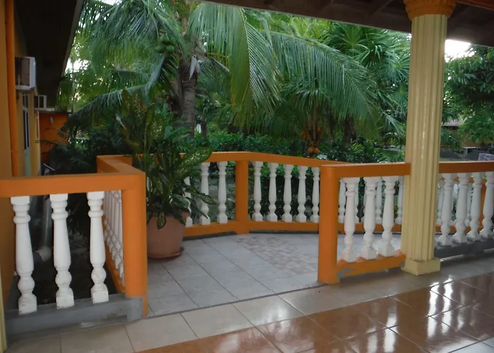 Seagrape Plantation Resort & Dive Center