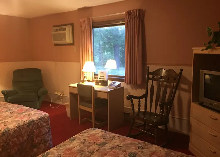 Carlinvilla Motel