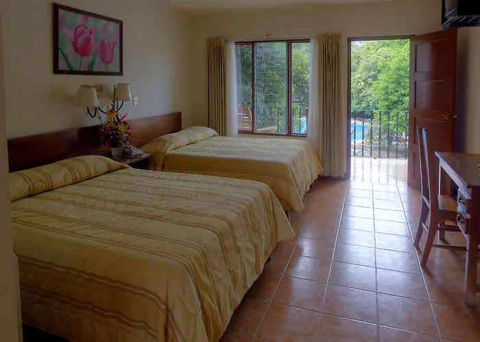 Hotel Boyeros